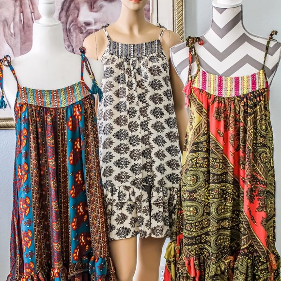 BOHO INSPIRED PRINT SPAGHETTI STRAP MIDI DRESS - Picture 4 of 8